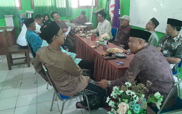 RAPAT KOMITE PEMBANGUNAN MUSHOLA MTS NEGERI 5 PANDEGLANG